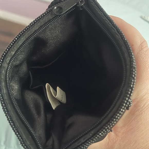 Satin beaded crossbody black purse.Zip closure. 6”x6”x1” and 21” Handle - Picture 5 of 9